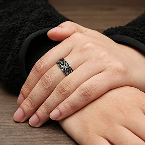 HZMAN Men's Retro Gothic Stainless Steel Dragon Ring