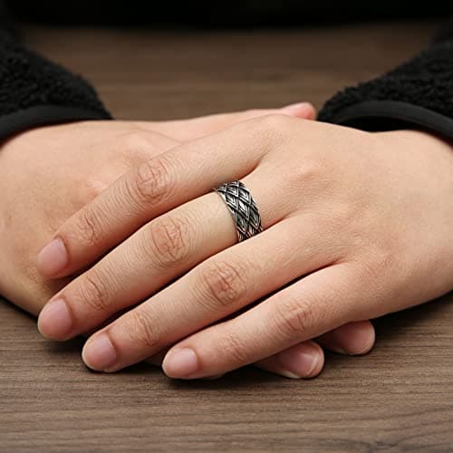 HZMAN Men's Retro Gothic Stainless Steel Dragon Ring